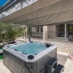 Anelli Villa *