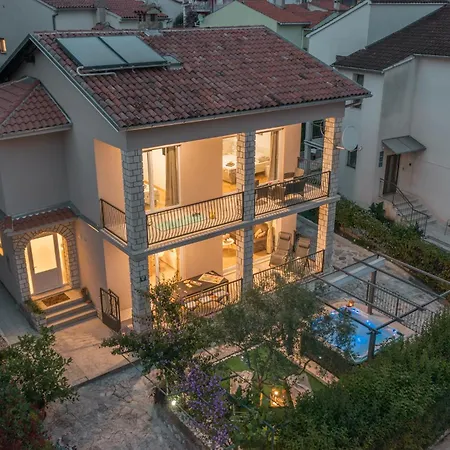 Anelli Villa *