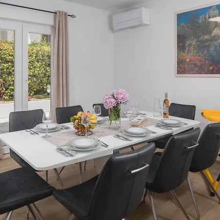 Anelli Villa Rovigno